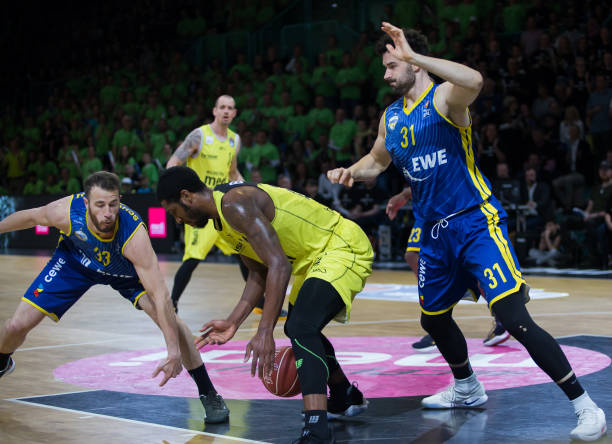 亨利在阿森 亨利在阿森